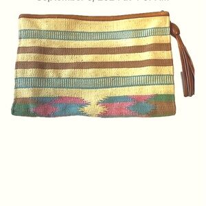 Carpetbags of America Southwestern Style Clutch EUC Leather Trim Like New